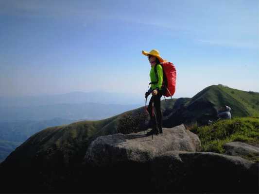 我想一个人背上行囊，独自去旅游，请问去什么地方好呢,独自旅行去哪里好玩-图3