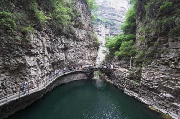 河南林州大峡谷观红叶，今年何时何地最佳？好看吗,瓶子解说瑶教学视频-图2