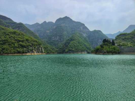 郑州附近哪里有适合野钓的水库湖泊，最好是有山有水,郑州霸王城在哪里啊-图1